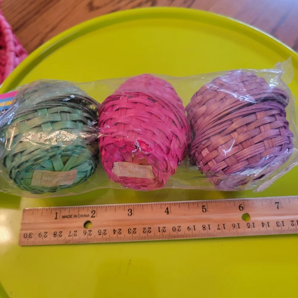 Dyed 2-Handled Basket & 6 NWT Mini Bamboo Baskets ~ Cute & Colorful!